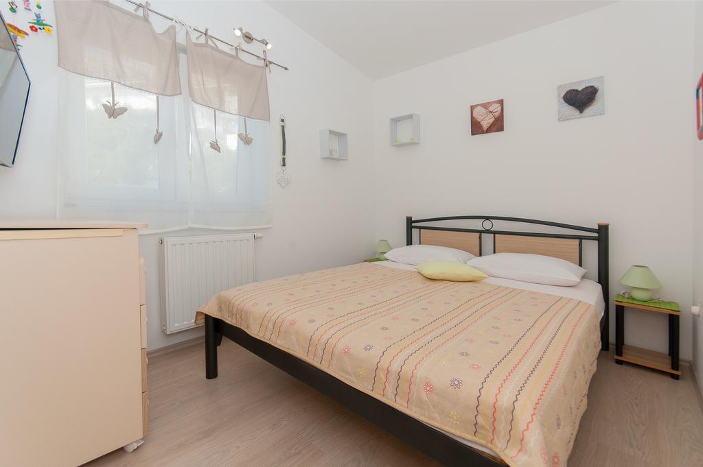 Apartment Lelas Omiš Zewnętrze zdjęcie