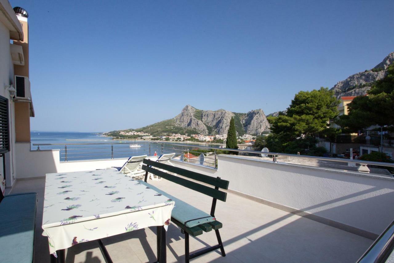 Apartment Lelas Omiš Zewnętrze zdjęcie